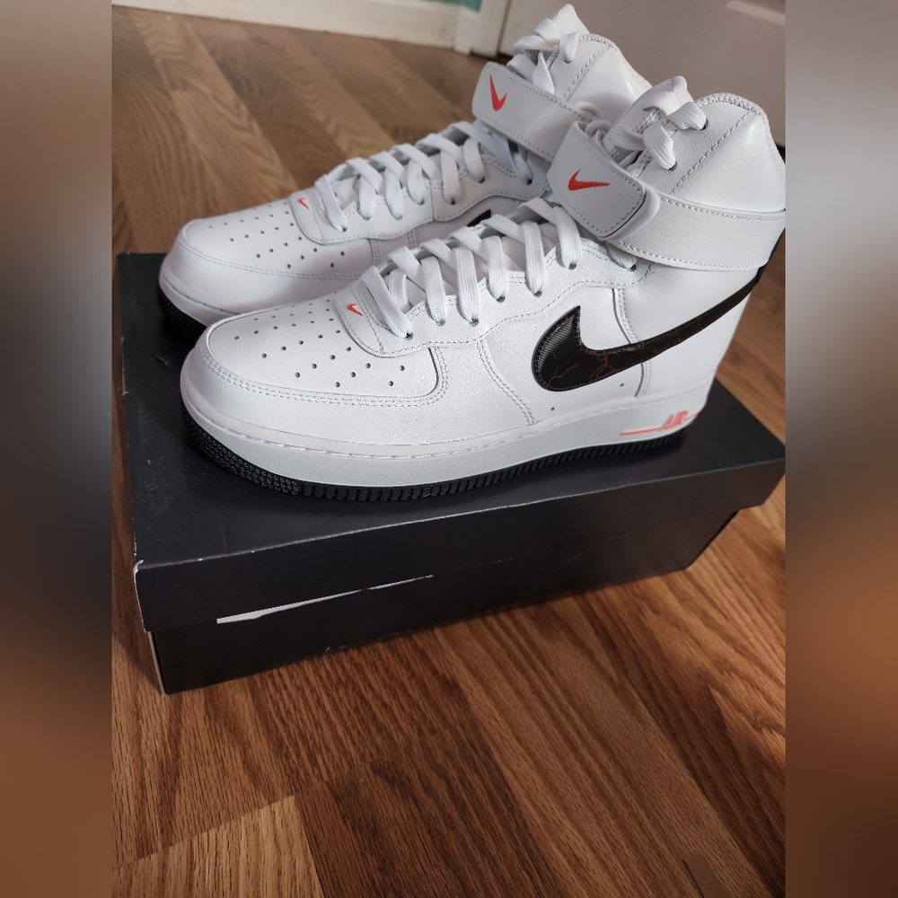 Nike White High-Top Sneakers with Black Swoosh and Pink Details - Picture 11 of 16